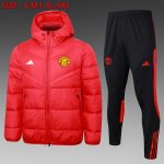 Abrigo Plumón Manchester United Conjunto Completo 2024/2025 Rojo Abrigo Plumón Manchester United Conjunto Completo 2024/2025 Rojo